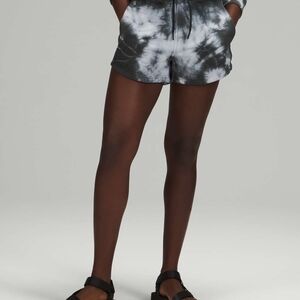 Lululemon Inner Glow Short 3" *Earth Dye